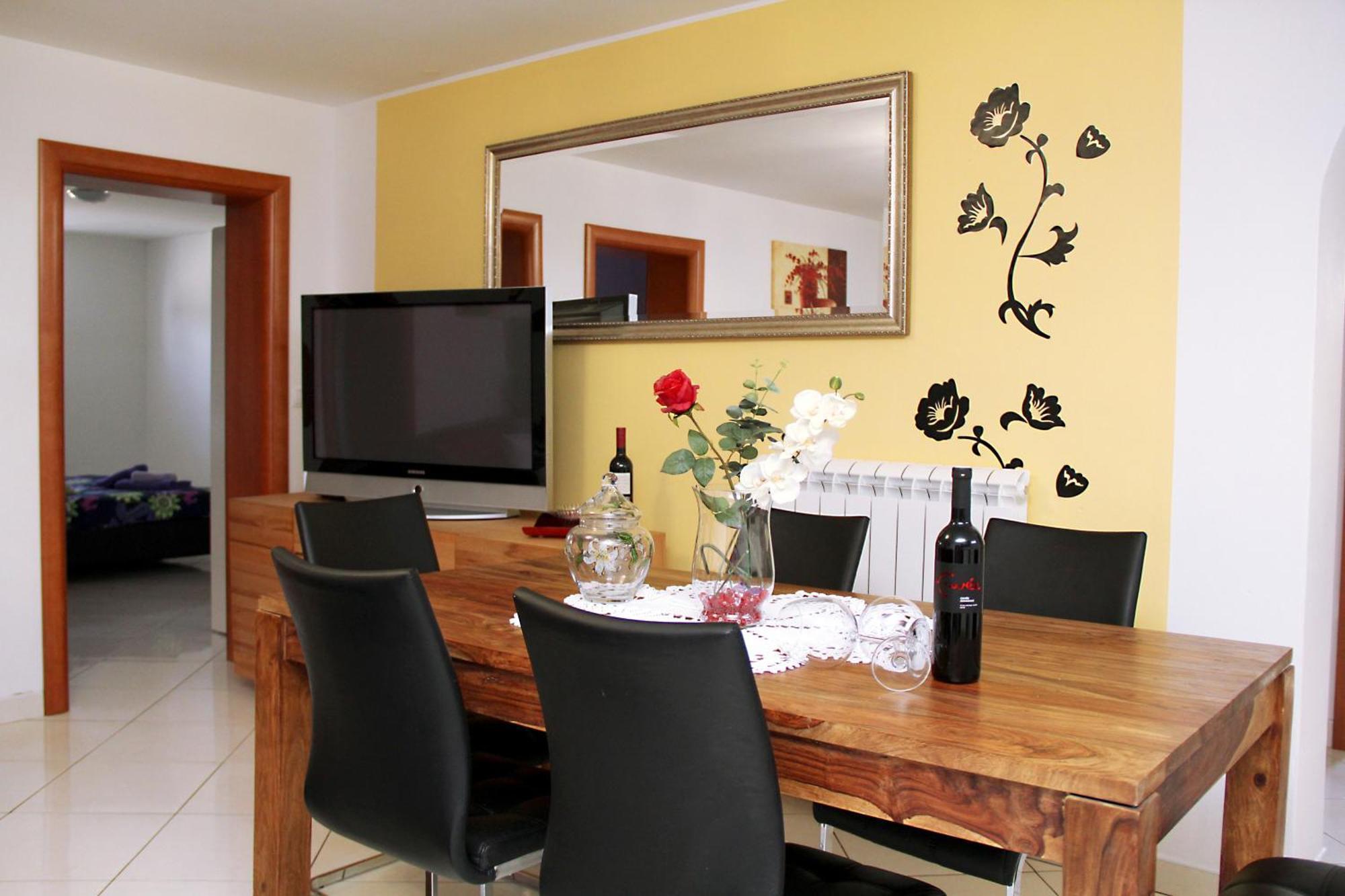 Apartments Villa Lili Umag Quarto foto